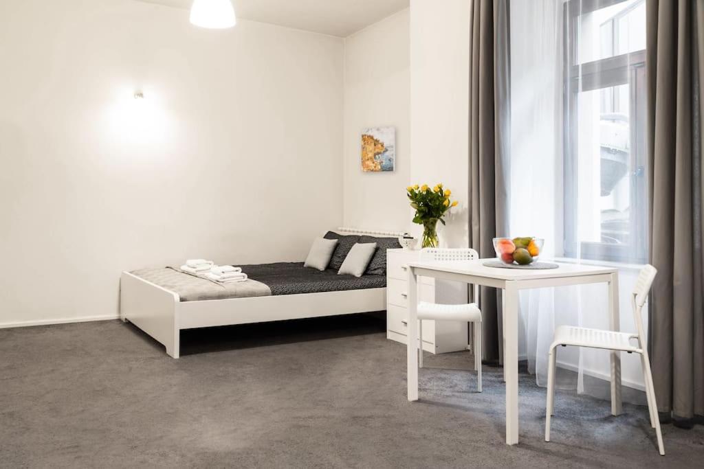 Studio Sunny Flat Krakow Apartment Bagian luar foto
